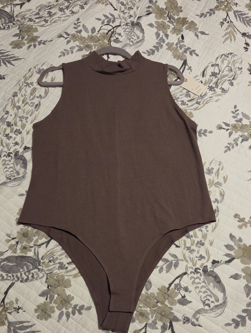 ❤️a new day Sleeveless Mock Neck Bodysuit in Brown Pit 21